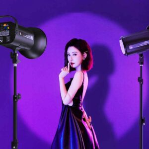 Lampe LED Studio RGBW MM8518 500W avec monture Bowens et température de couleur réglable de 1700K à 12000K pour la photographie et la vidéo.